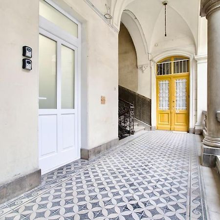Standard Apartment By Hi5-St. King Mini Studio Budapest Exterior photo
